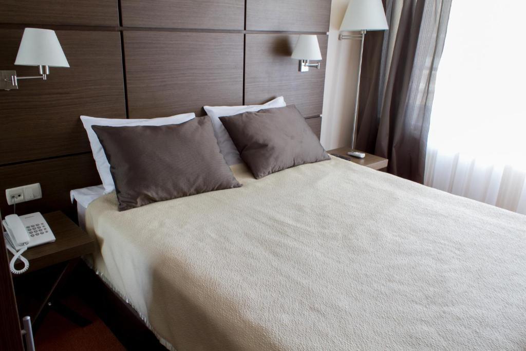 Hotel Mirniy Resort Odessa Room photo