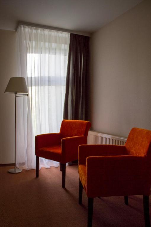 Hotel Mirniy Resort Odessa Room photo