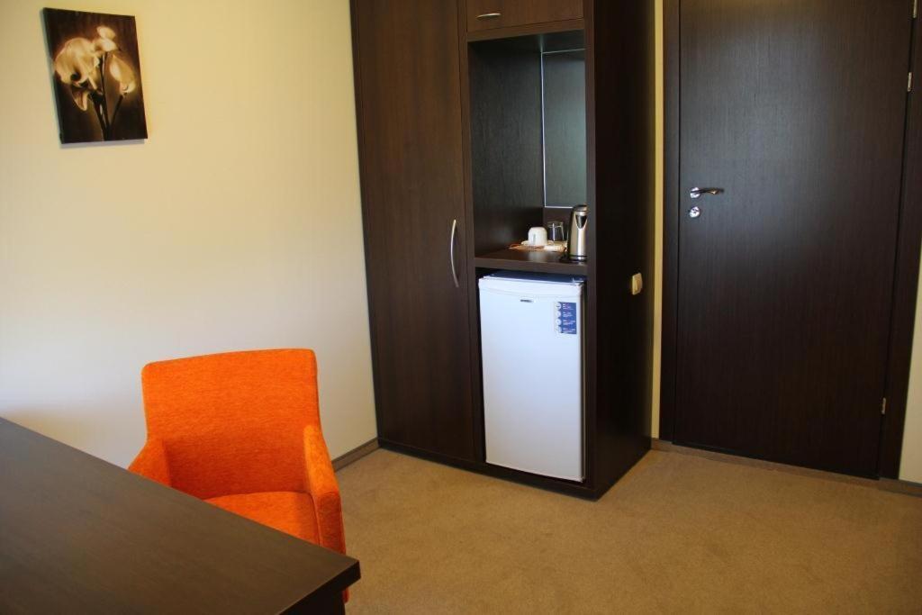 Hotel Mirniy Resort Odessa Room photo